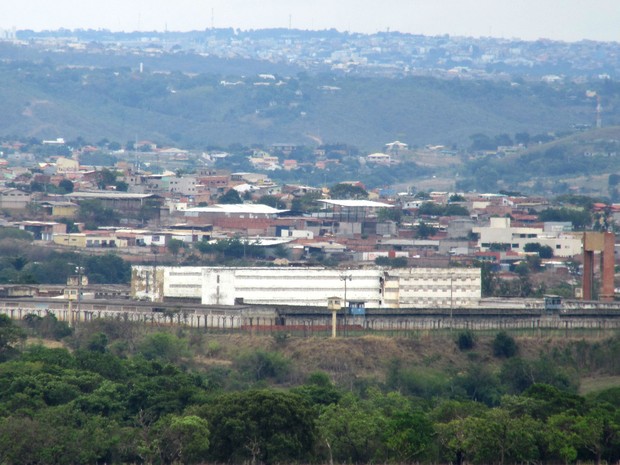 PrÃ©dio do Complexo PenitenciÃ¡rio da Papuda, em SÃ£o SebastiÃ£o, no Distrito Federal (Foto: Alexandre Bastos/Site)